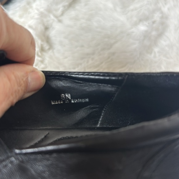 Vaneli, Women's Slip On Black Super Soft Leather Shoes Sz 8N,Made In Ethiopia - Picture 7 of 10